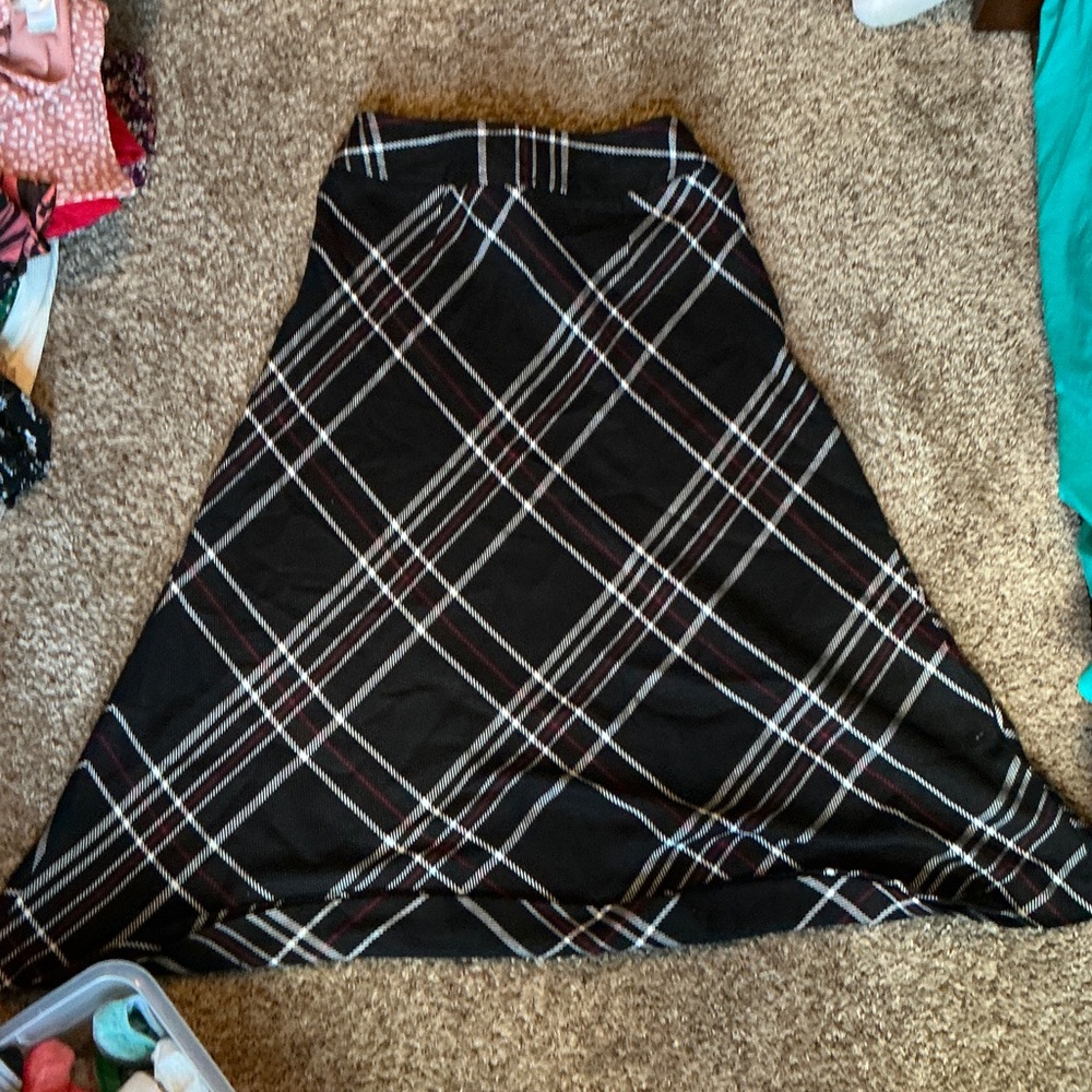 Plaid A-Line Skirt - Black and White